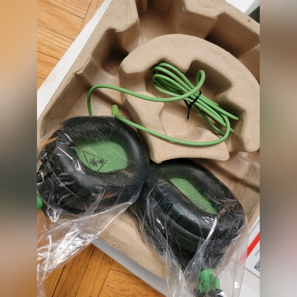 Turtle Beach Recon 70 Gaming Headset for Xbox One, PlayStation, Nintendo Sw, PC - Picture 12 of 16